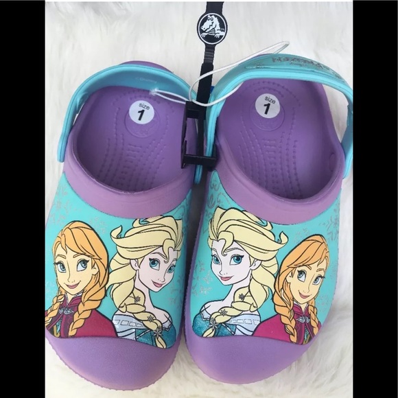 elsa and anna crocs
